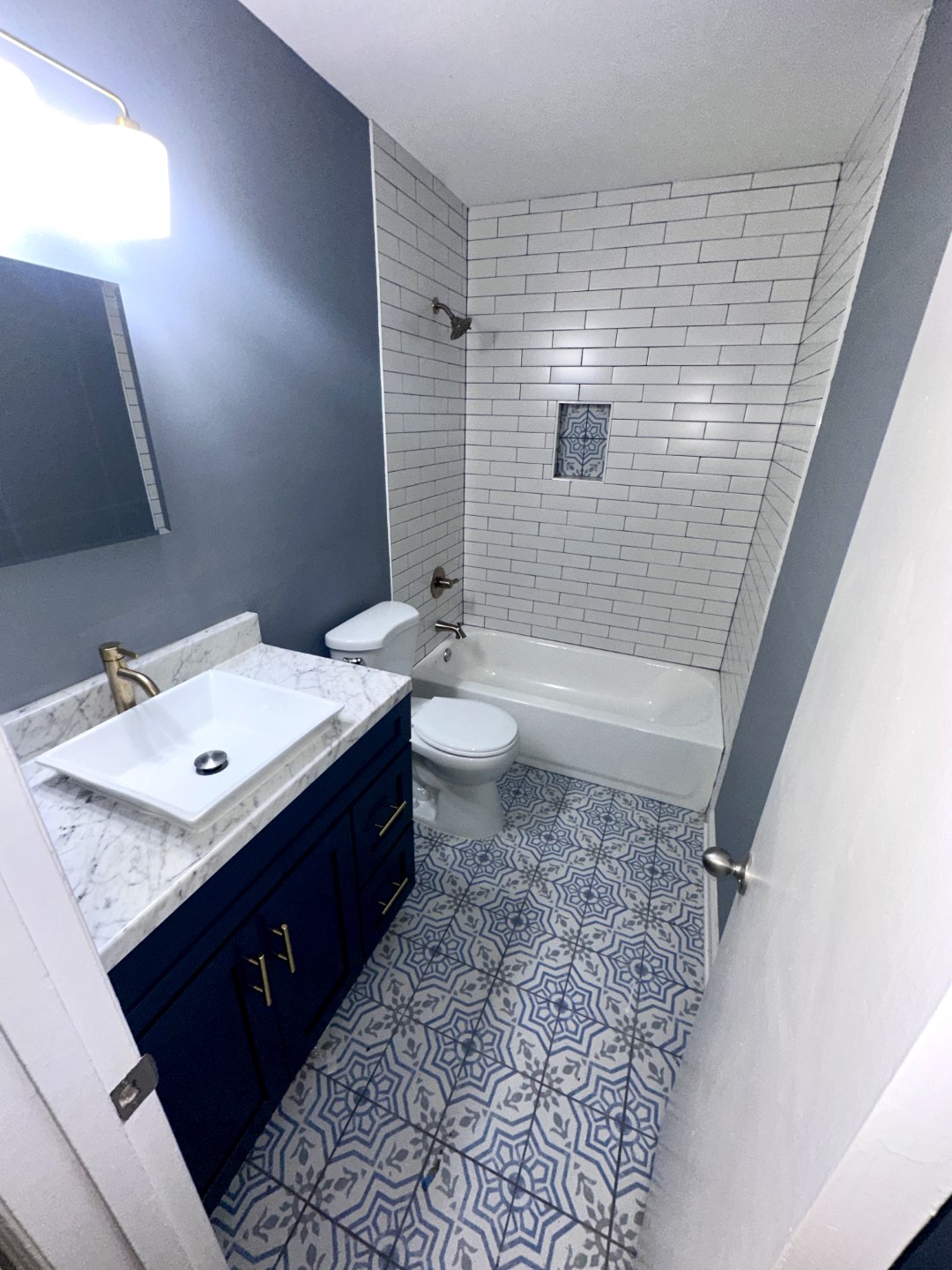 Top Quality Modern Bathroon Remodel Performed in Memphis, TN